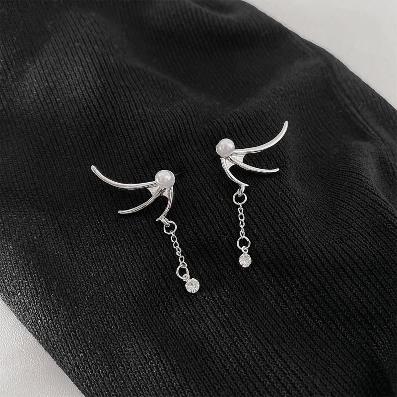 1 Pair Personality Three-dimensional Cold Wind Symmetrical Irregular Earrings