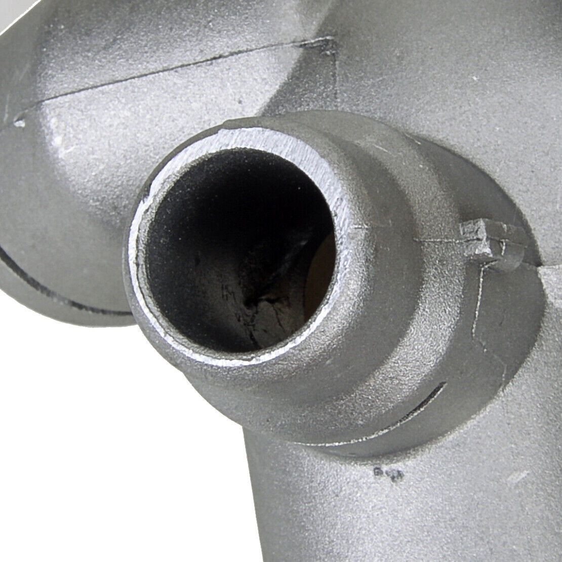 Coolant Hose Outlet Flange Connector Fit For VW Passat Audi A4 1.8L 058121132A