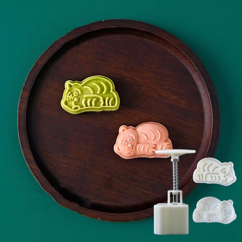50g Cute Tiger Shaped Pastry Moulds Mooncake Molds Mooncake Mould Baking Gadgets