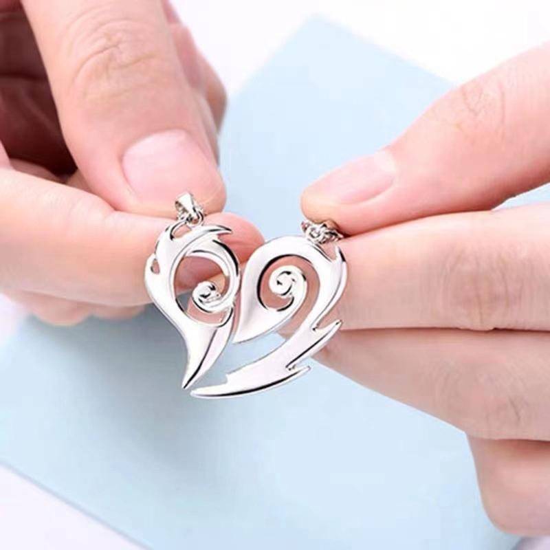 2Pcs/set Lovers Heart Pendant Couple Necklace Strong Magnetic Stitching Necklace