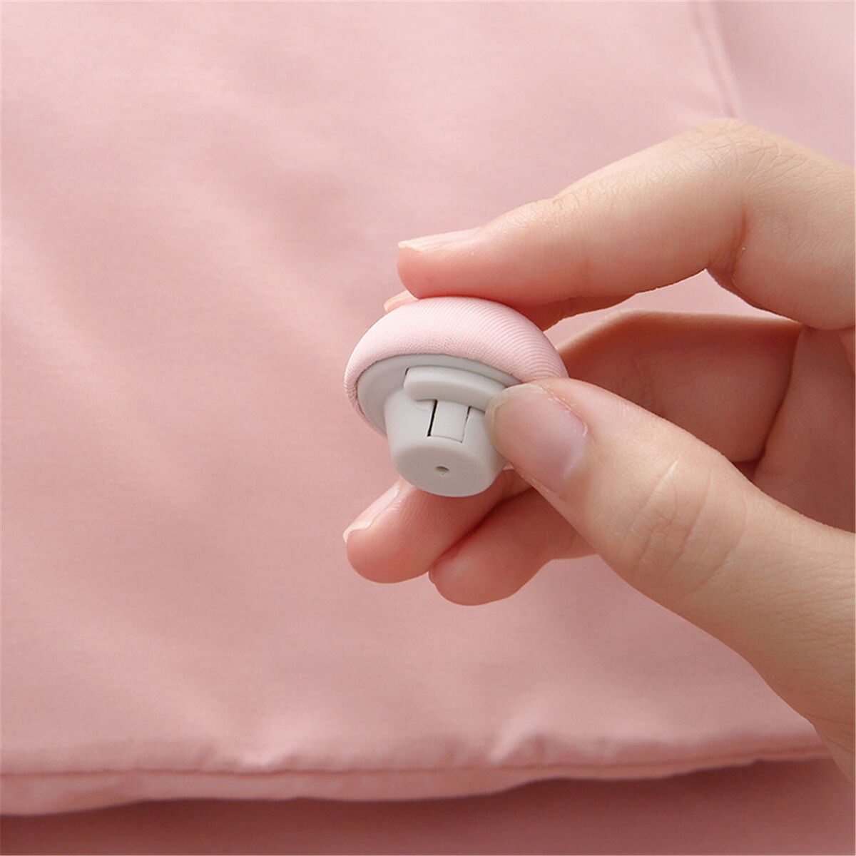 Garment Bed Sheets Buckle Mushroom Quilt Holder Quilt Fixer Mattress Clip