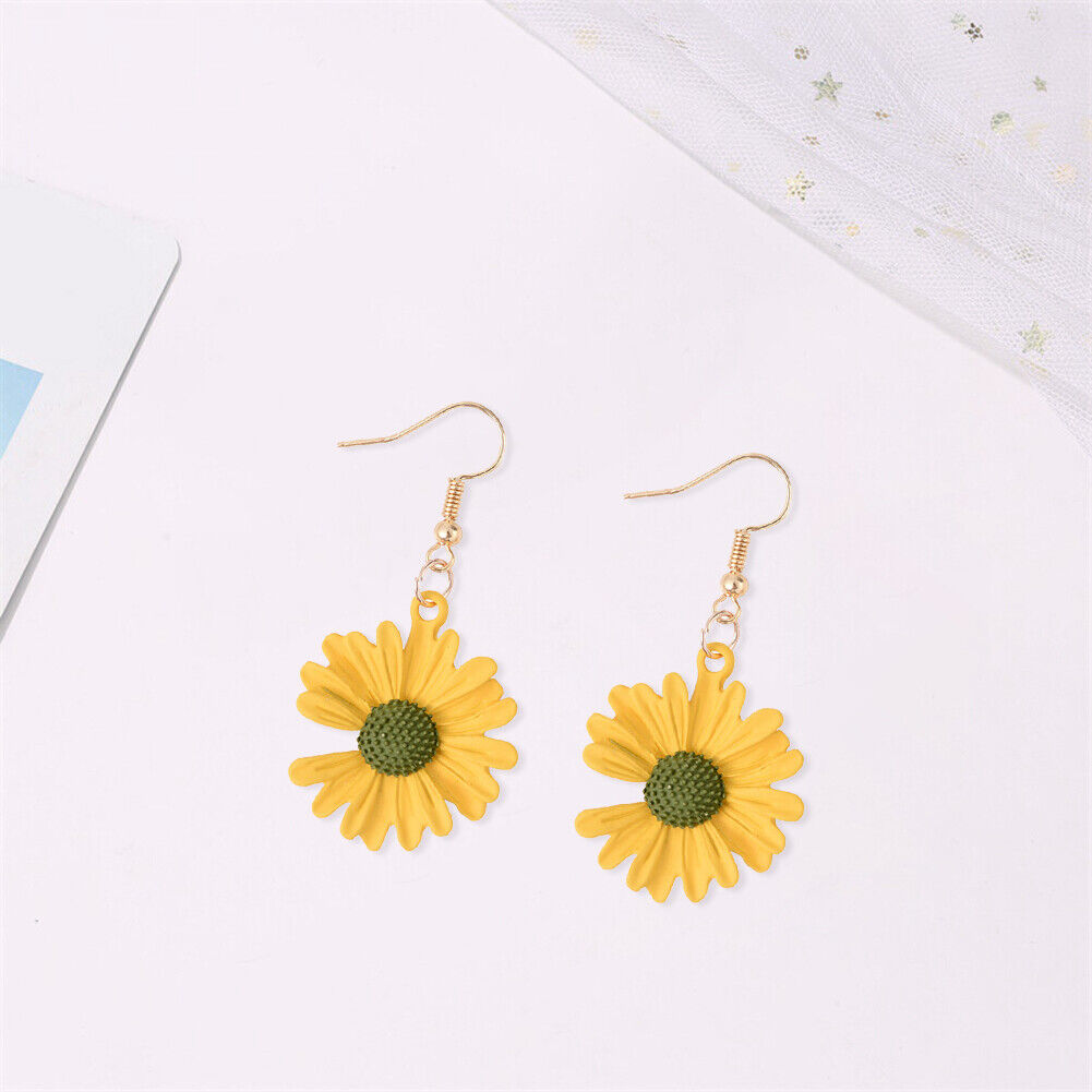 Korean Daisy Hook Dangle Earrings Women Sweet Flower Ear Jewelry (Yellow)