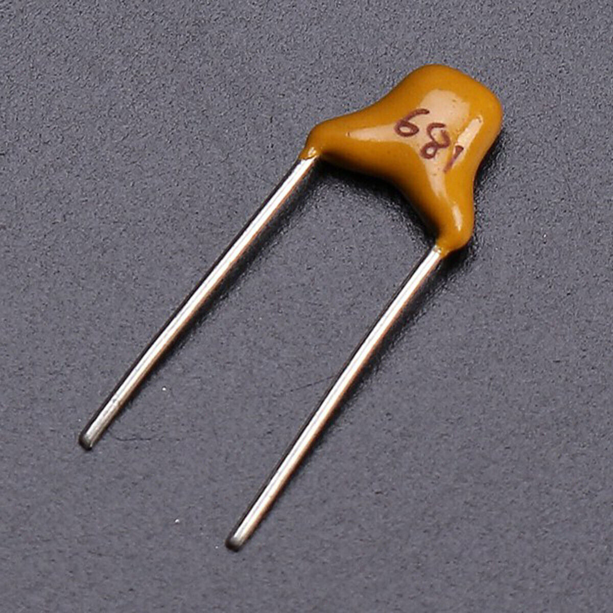 700pcs Monolithic Ceramic Capacitor MLCC Assorted kit box 35 Values 8pF~2.2uF