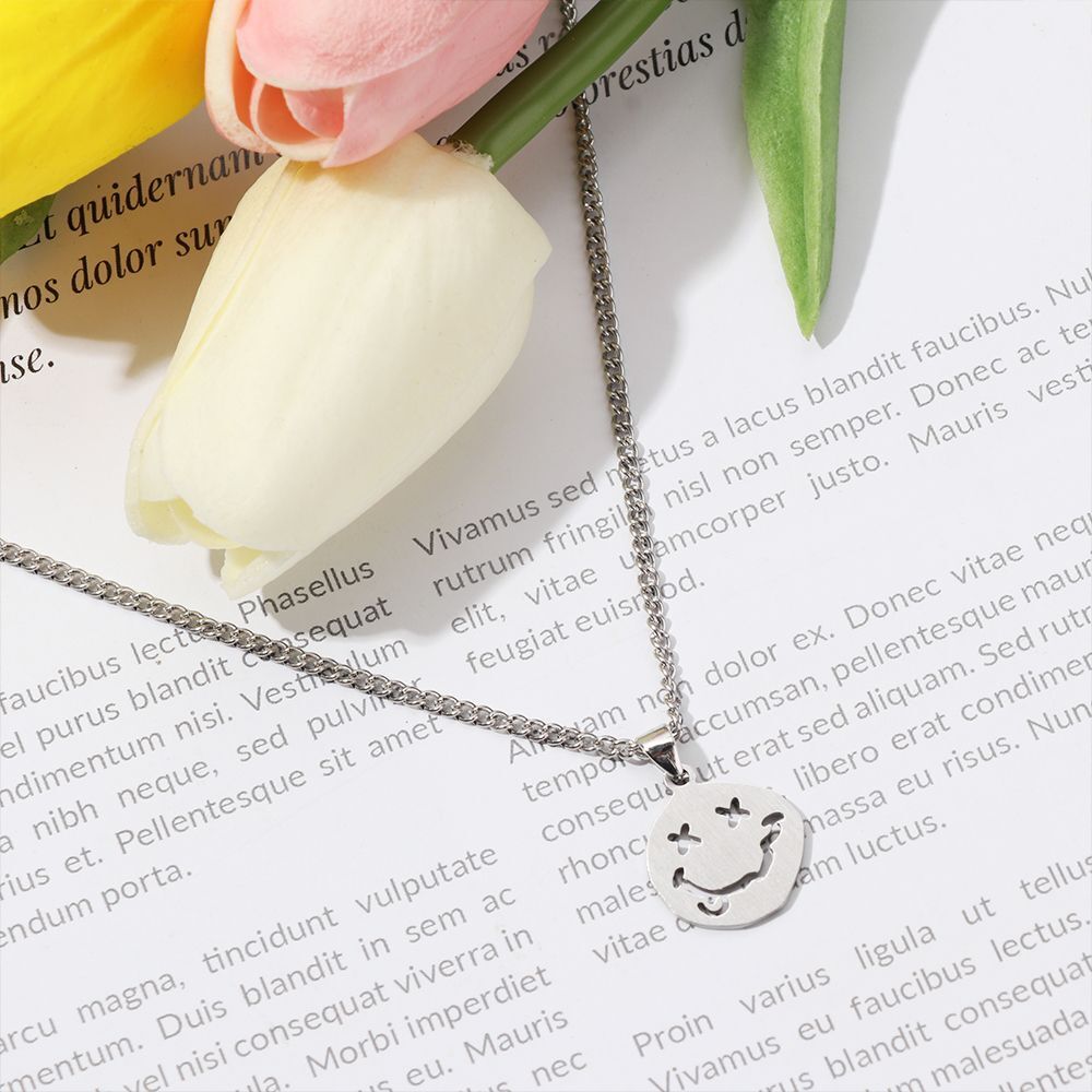 Neck Goth Style Punk Chain Woman Necklace Smiley Face Pendant Jewelry Accessory