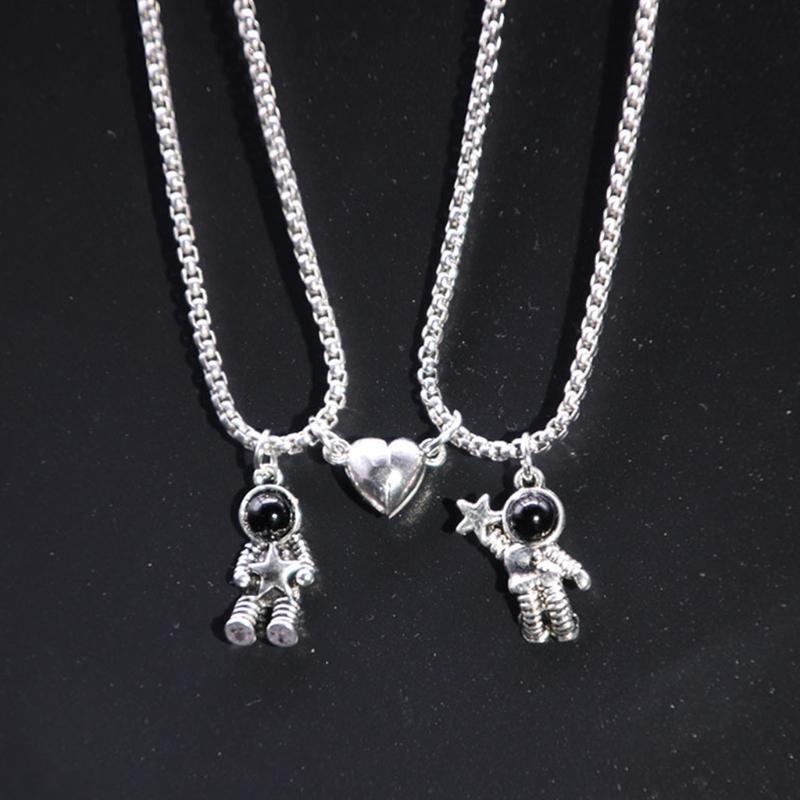 2 Pcs Mutual Attraction Couple Matching Necklace Astronaut Pendant with Magnet