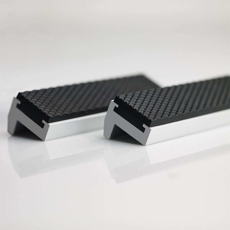 Practical 2 Pieces Soft Vise Jaws Pads Covers 6 Inches Magnet Universal Design