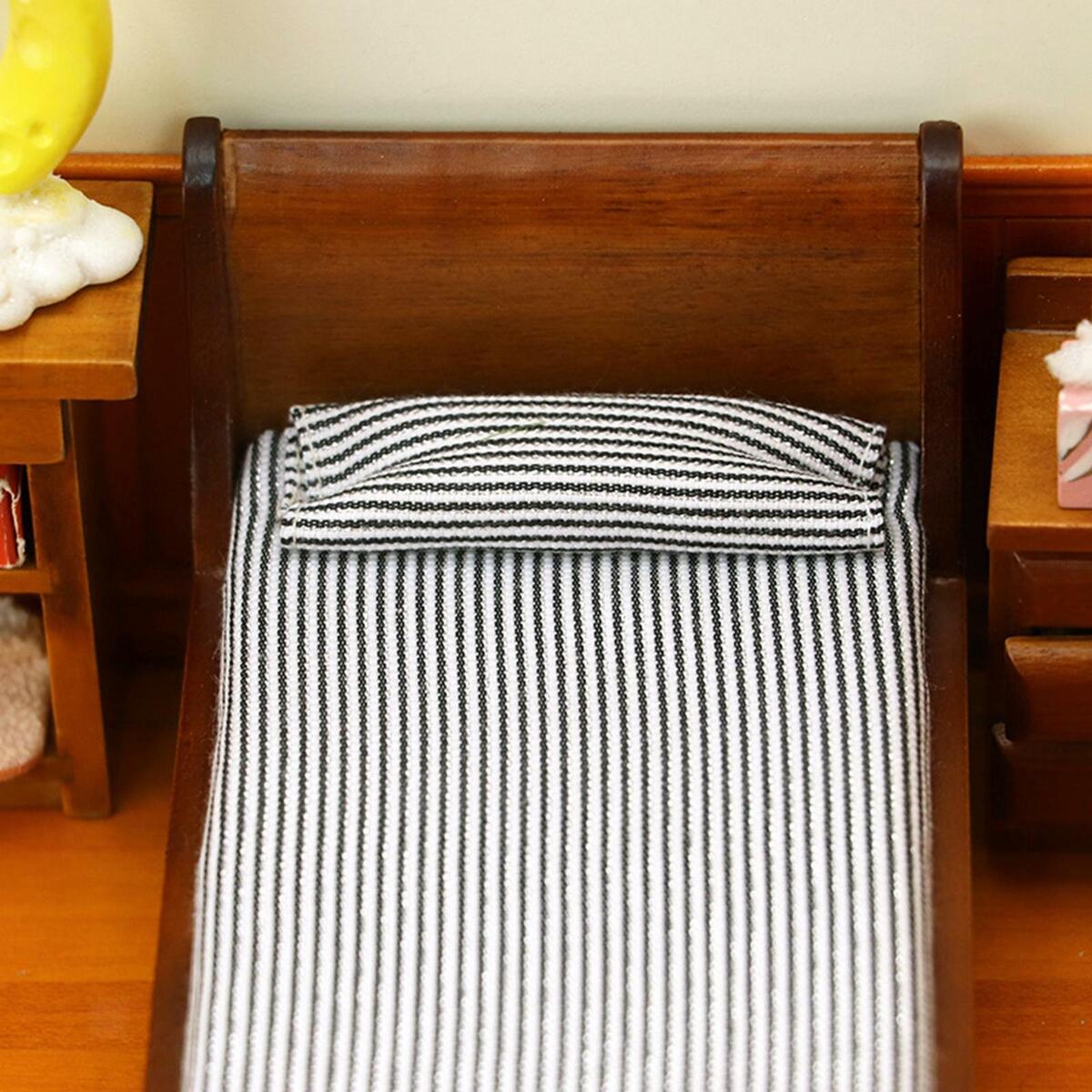 2pcs  House Wooden Bed w/ Rocking  Scenery Furniture Decor