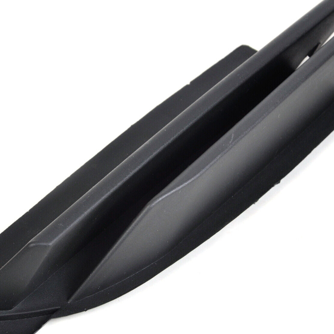 Left Bumper Lower Lateral Grille fit for BMW E46 320i 330i 325xi 51117032613 Li