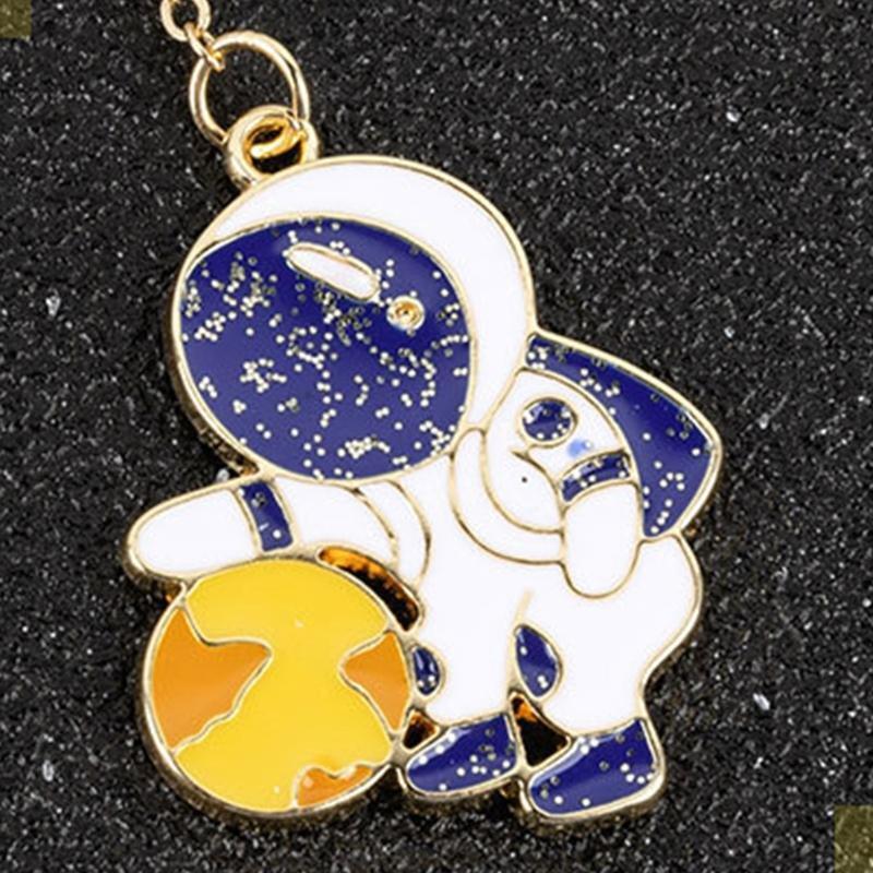 Creative Pendant Bookmark with Metal Astronaut Planet Pendant for Student Gift