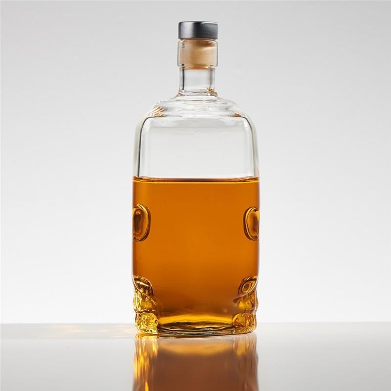 Glass Whiskey Decanter with Wine Stopper Transparent for Alcohol Bourbon Liquor
