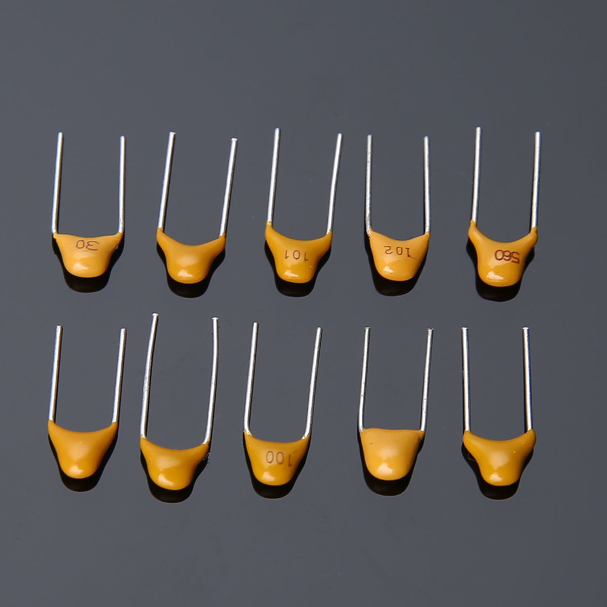 300pcs 10Value 50V 10pF~100nF Ceramic Capacitors Assortment Assorted Kit +Box