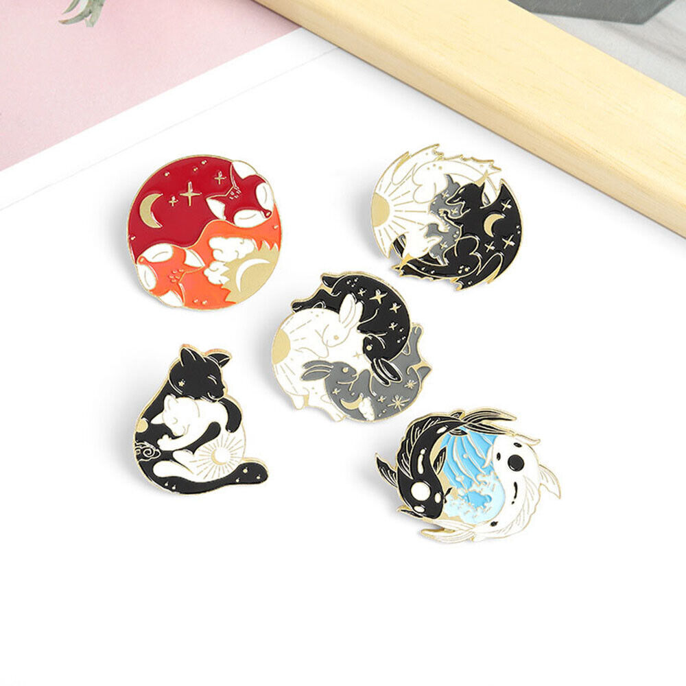 Animal Rabbit Fox Brooch Costume Jewelry Bagua Chart Brooch Enamel Badge