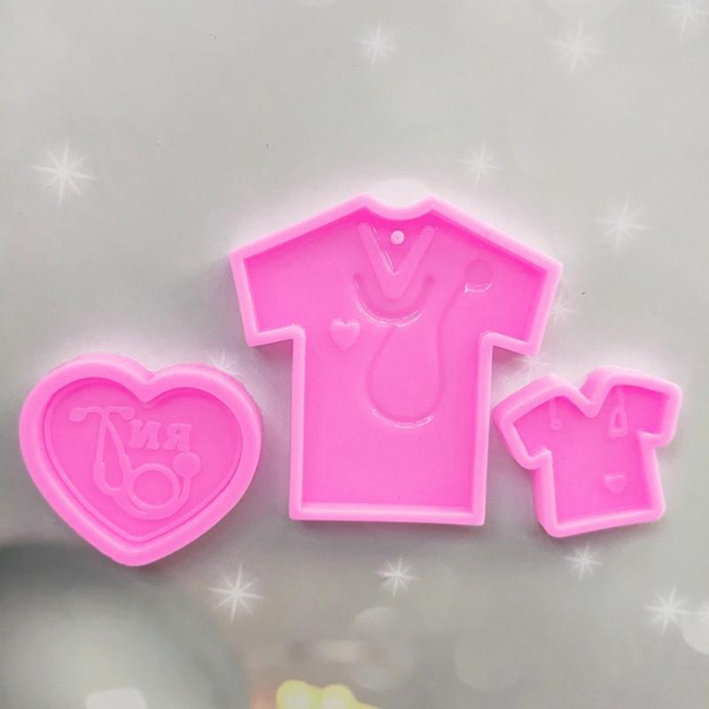 Heart-shaped Keychain Silicone Mold Loving Nurse Auscultation Clothes Pendant