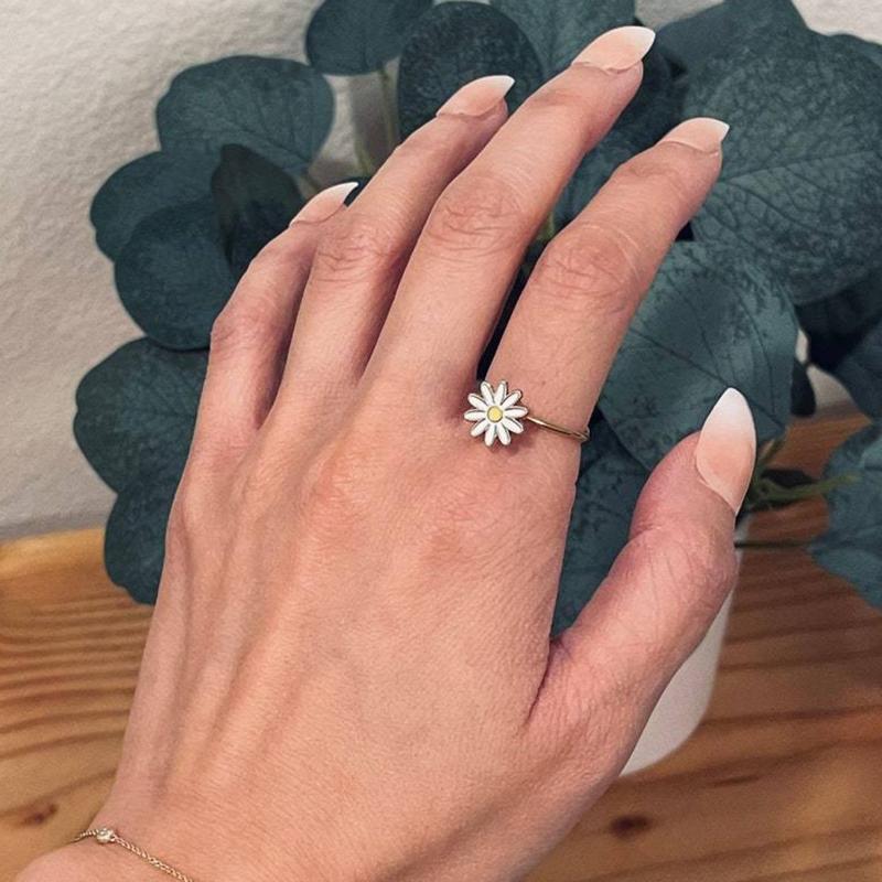 Flower Stress Relieveing Rings Anti Anxiety Daisy Spinning Ring Luxury Rings