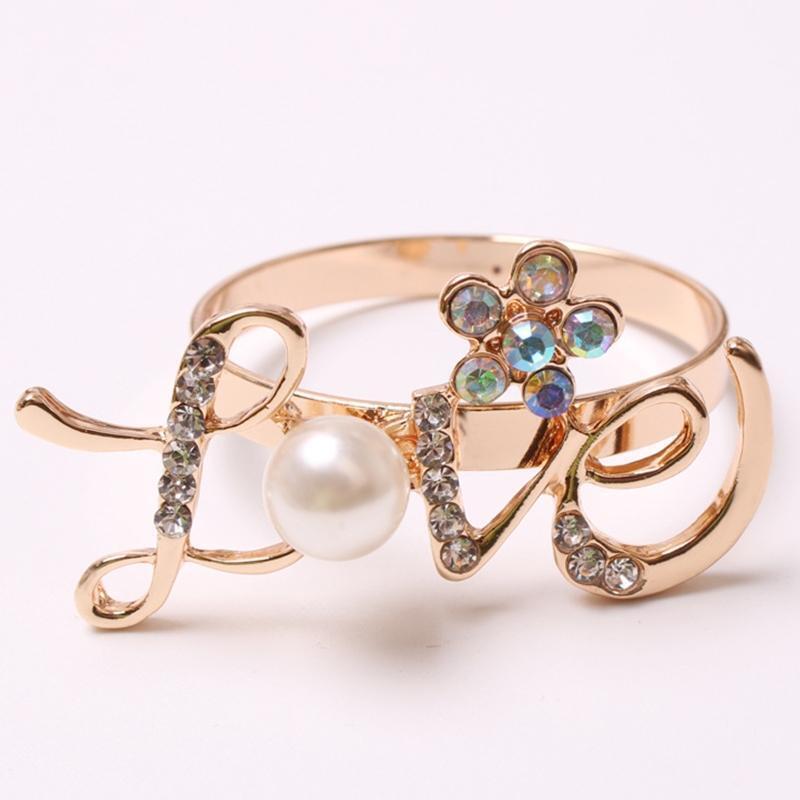 2Pcs Valentines Love Metal Napkin Ring Rhinestone Serviette Buckle Holder Decor