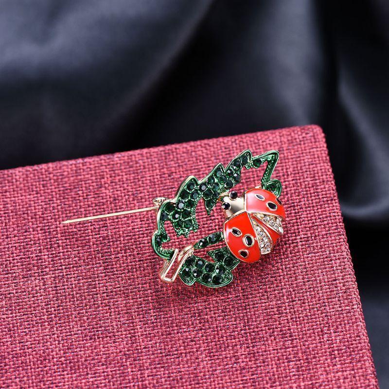 Insect Leaf Brooch Ladybird Decorative Charms Jewelry Badge Banquet Scarf Pins