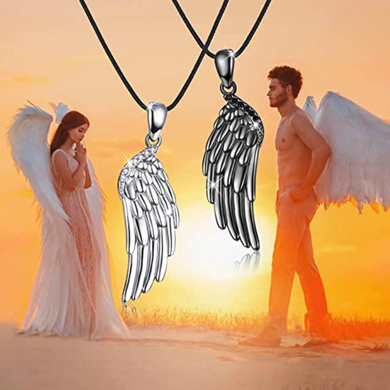 Fashionable 2 Pcs Angel Wing Couple Necklace Feather Pendant Clavicle Chain Gift