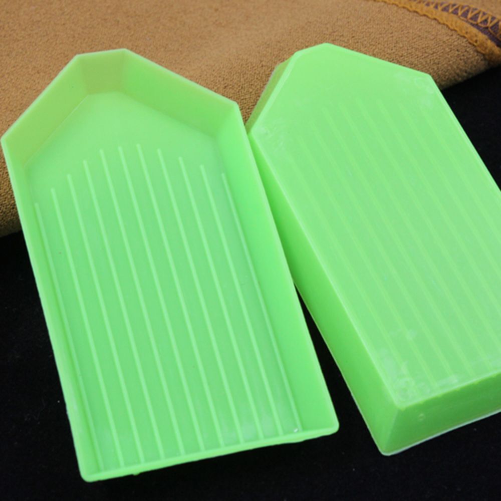 New Green Embroidery 5D Acrylic Diamond Painting Plastic Point Drill Tray Plate
