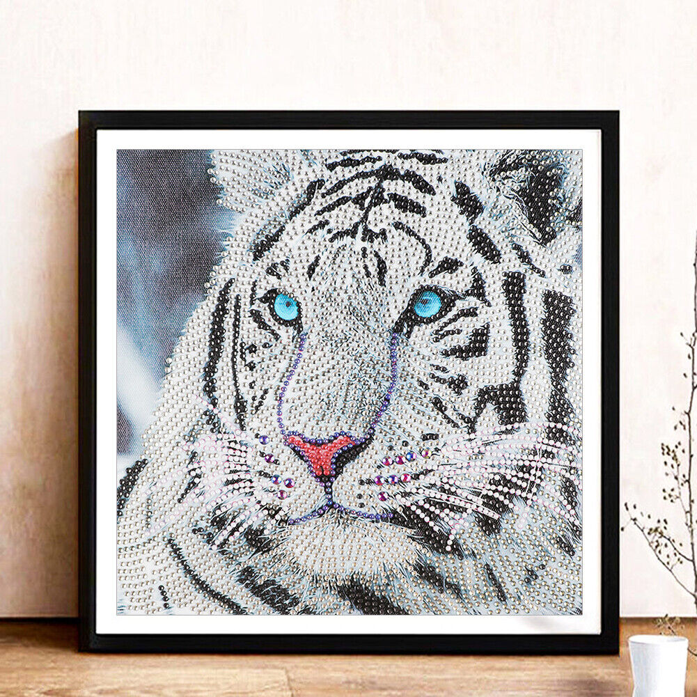 Tiger 5D DIY Partial Drill Round Diamond Painting Animal Picture Mosaic Art