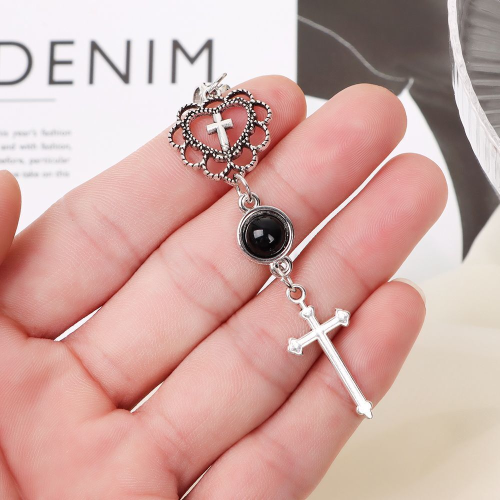 Gifts Women Gothic Religion Heart Pendant Clavicle Chain Jewelry Cross Necklace