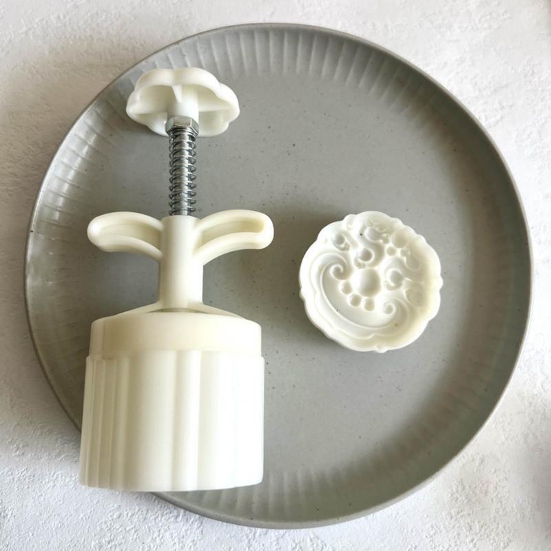 Mooncake Molds Chinese Ruyi Dragon Shape Pastry Stamps Mid-Autumn Mooncake Mould