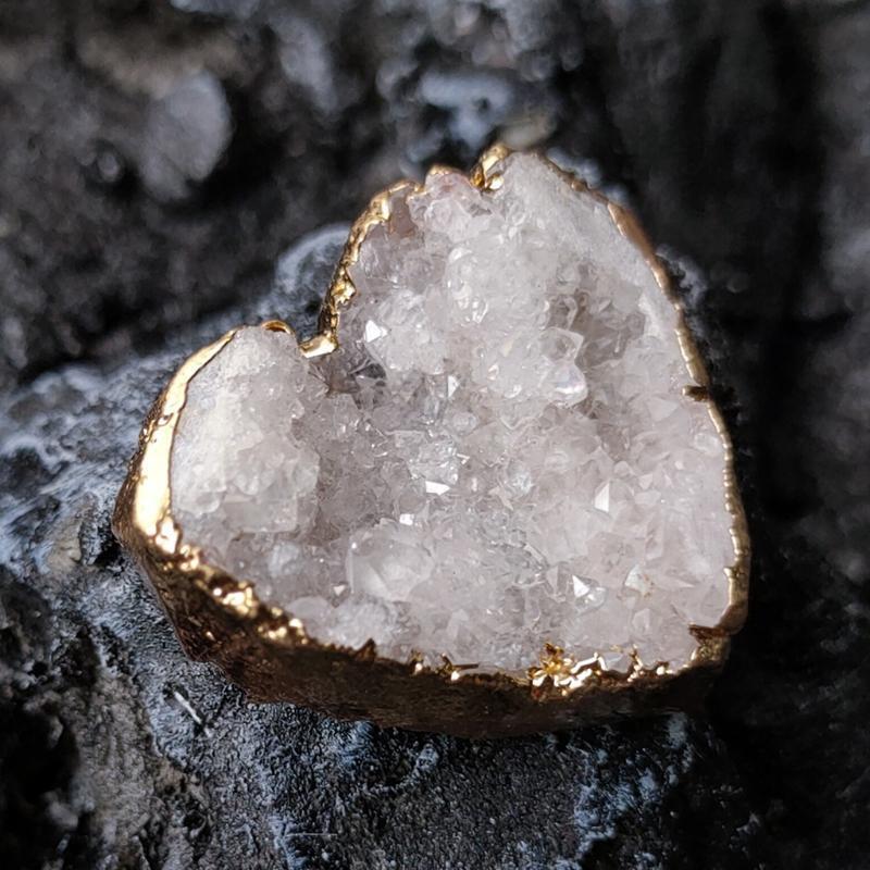Natural White Crystal Stone Rock Pendant for Women Girls Valentine's Day Gifts