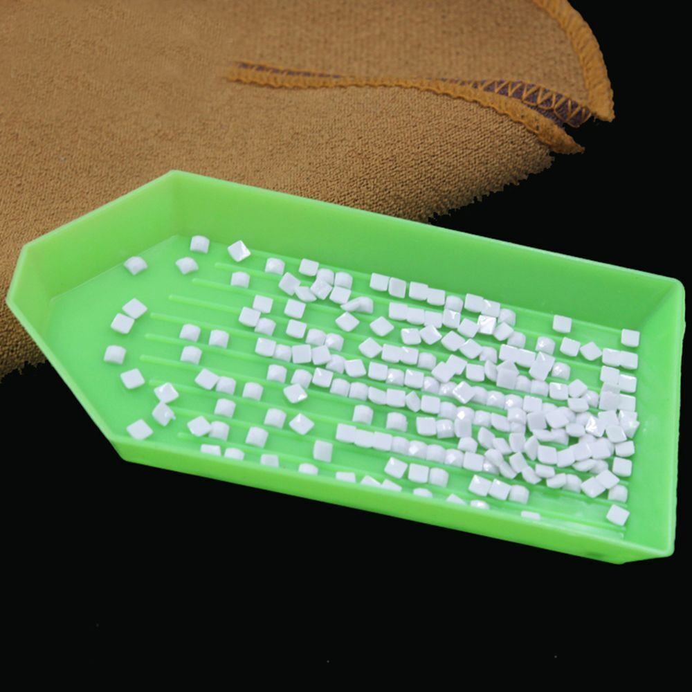 New Green Embroidery 5D Acrylic Diamond Painting Plastic Point Drill Tray Plate