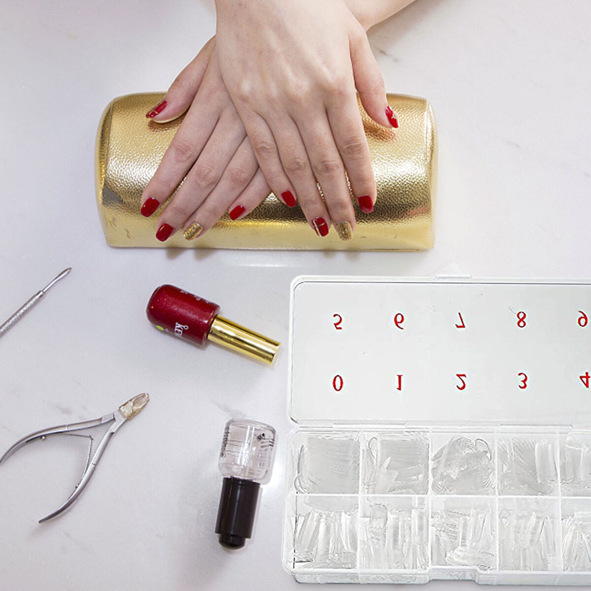 2 Pieces Nail Tip Box Plastic False Nail Art Tips Storage Box with 10 Grid