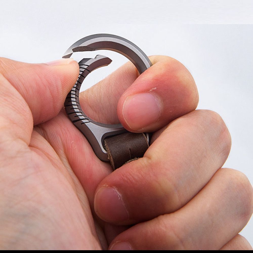 Alloy Key Rings Man Car Keychain Male Creativity Gift Keychains Buckle Pendant