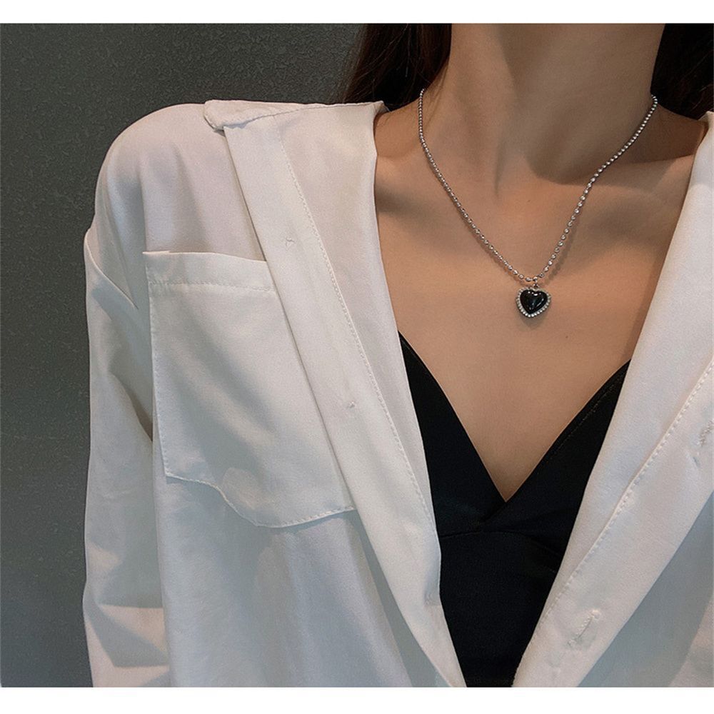 Black Crystal Necklace Clavicle Chain Choker Accessories Heart-Shaped Pendant