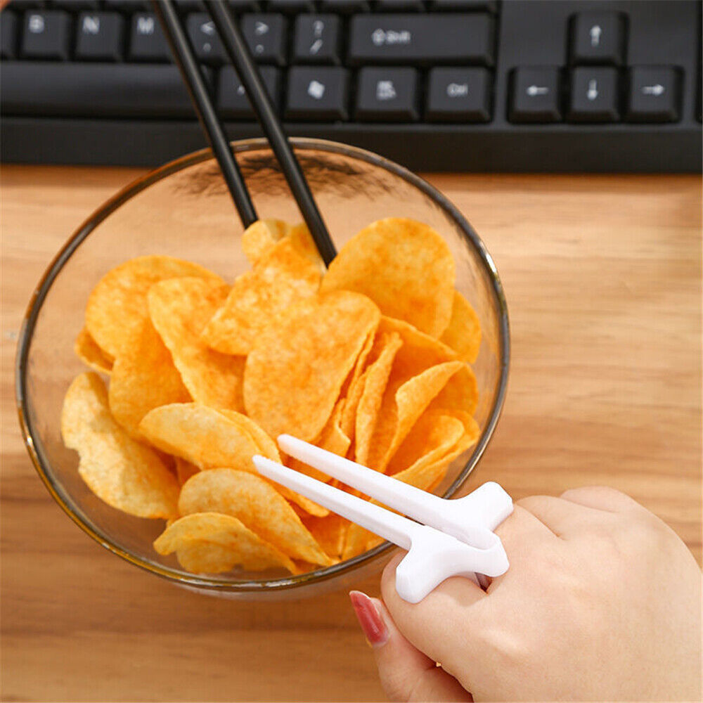 Lazy Assistant Hand Anti-dirty Finger Chopsticks Play Games Clip Snacks Phone