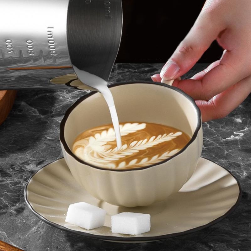 600ml Stainless Steel Milk Frothing Pitcher with Temperature Sensor Coffee Jug