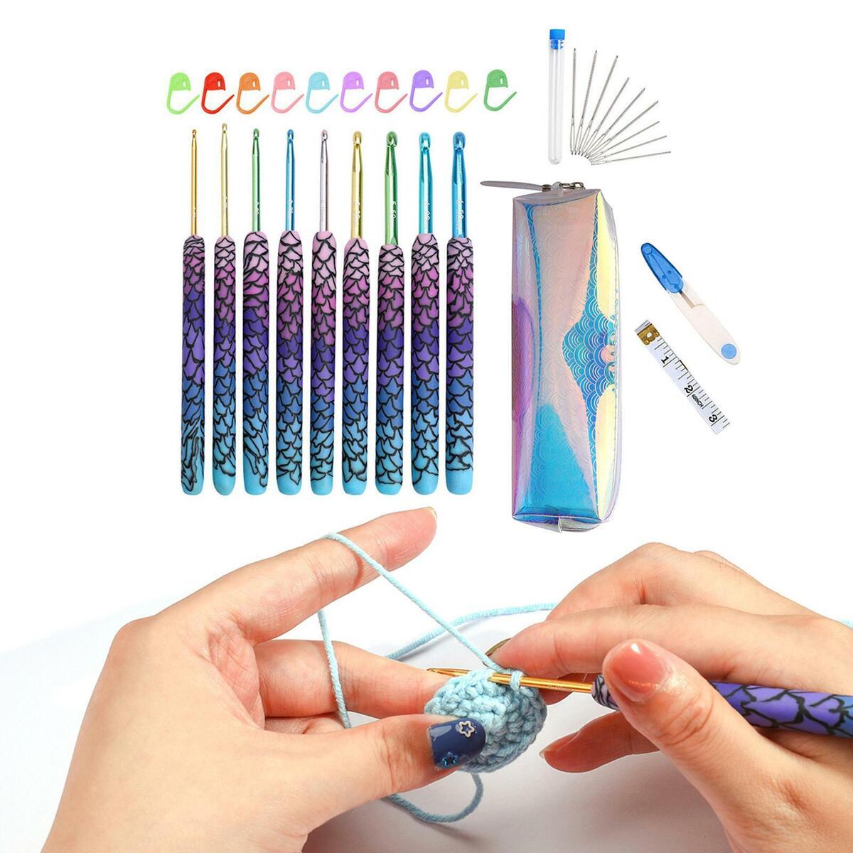 Crochet Hooks   Set Kit 2.25mm-6.5mm Ergonomic  with Carrying Case