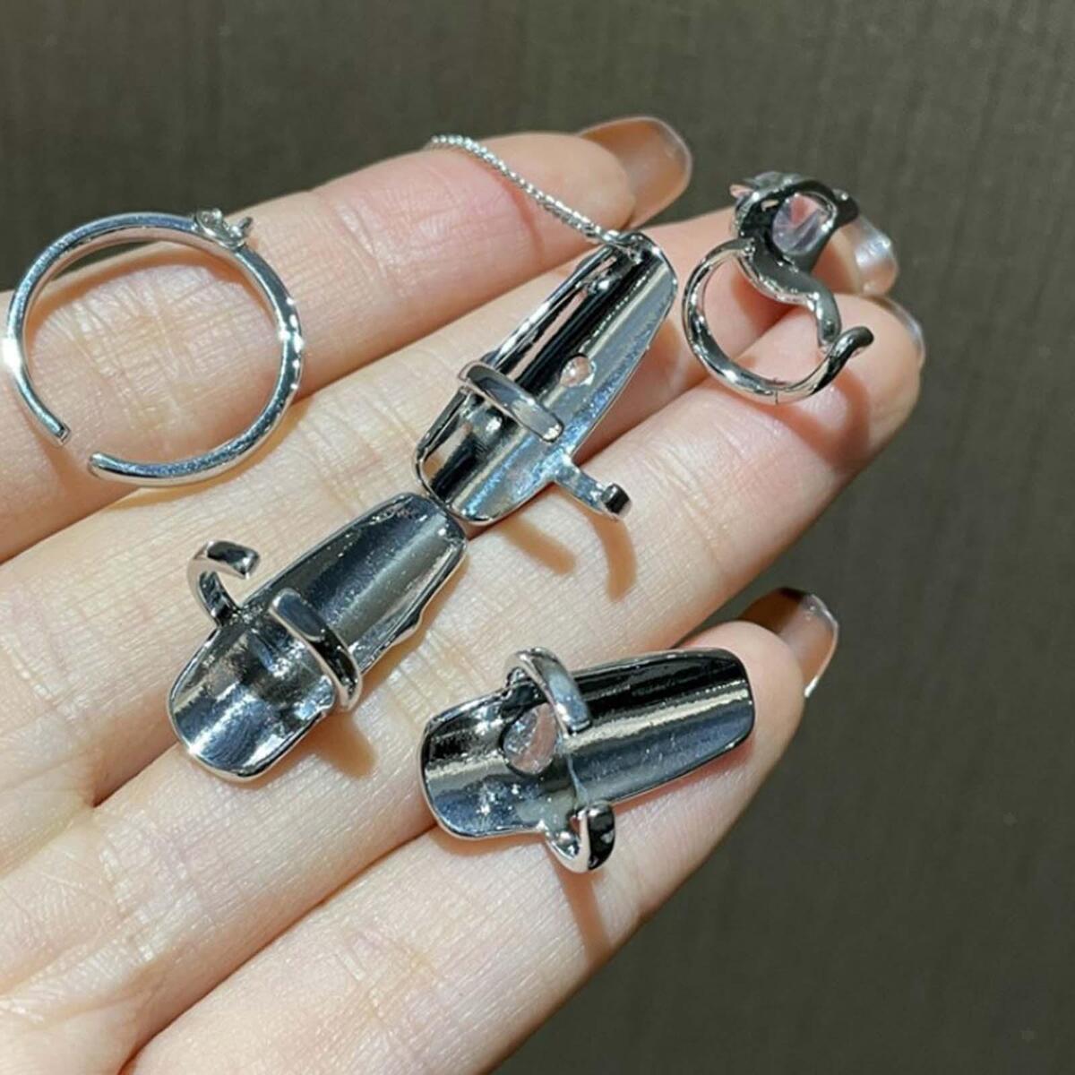 4 Pieces Luxury Finger Nail Rings Nail Art Charms Rhinestone for Daily Wear