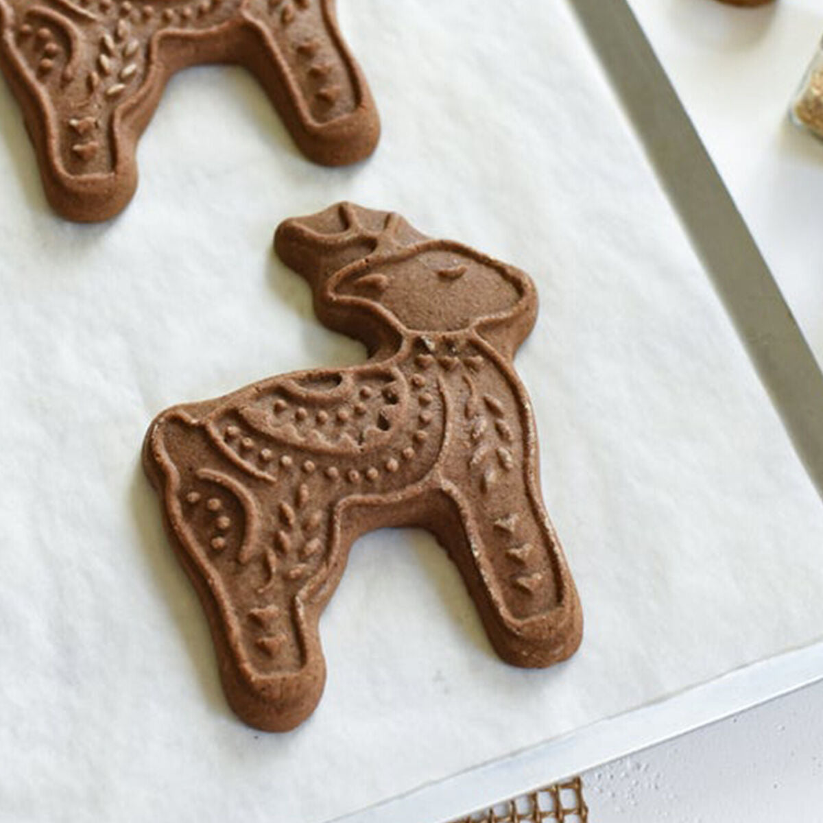 Cookie Mold Cutter - Carved Wooden Gingerbread Cookie Molds for Baking (C)