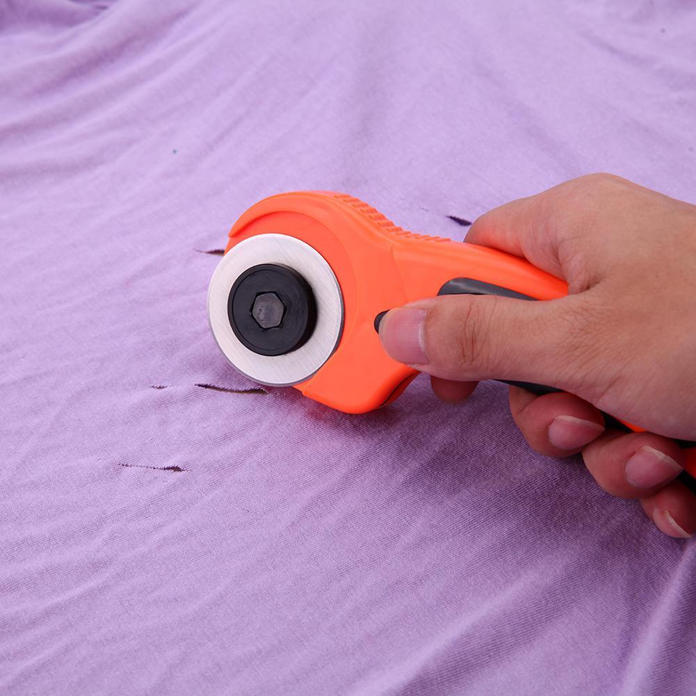 Manual Rotary Cutter Quilting Sewing Paper Cloth Fabric Cutting Craft Tool