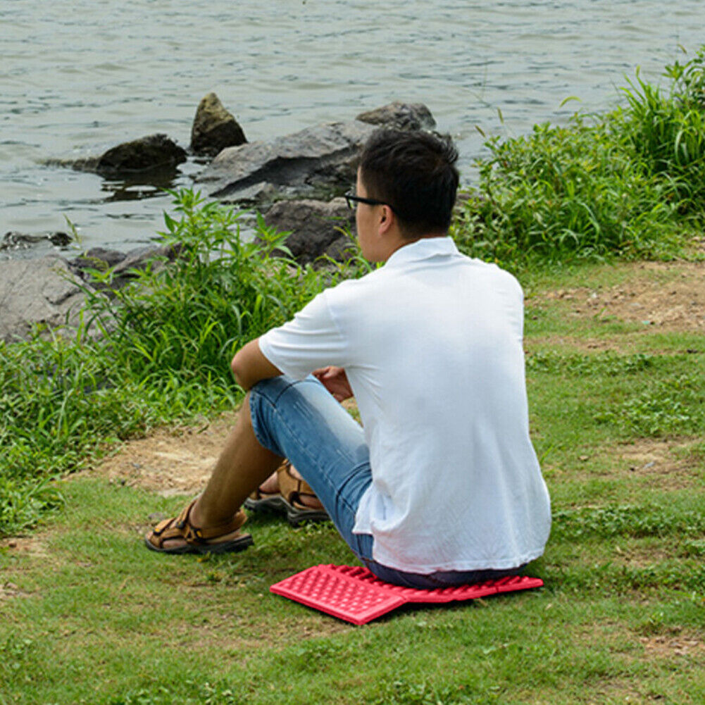 Outdoor Camping Mat Cushion Folding Portable Picnic Seat Pad (Red Black)