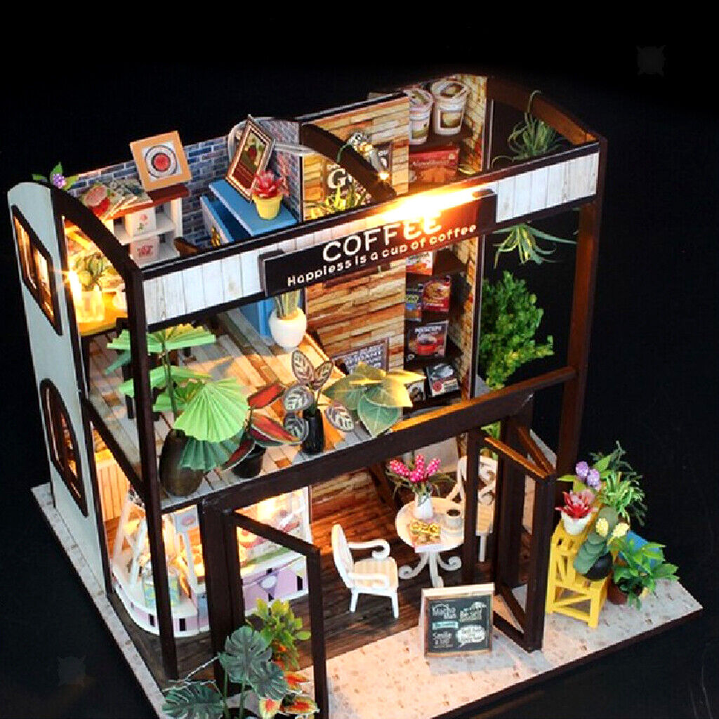 1:24 Scale  Coffee House With Furniture & LED Lights Playset