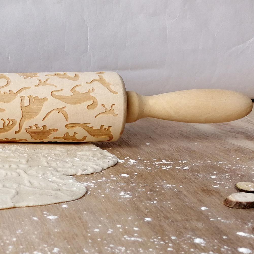 Wood Dinosaur Embossing Engraved Rolling Pin for DIY Baking Cookies Noodle