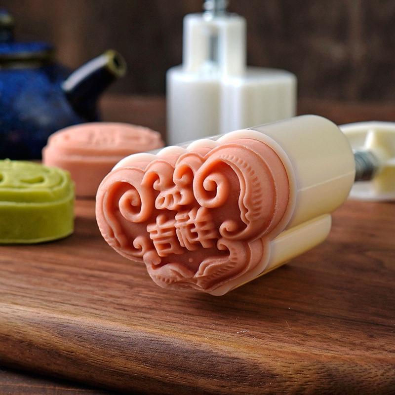 50g Mooncake Stamps Ruyi Lock Shape Mooncake Moulds Festival Hand Press Gadgets