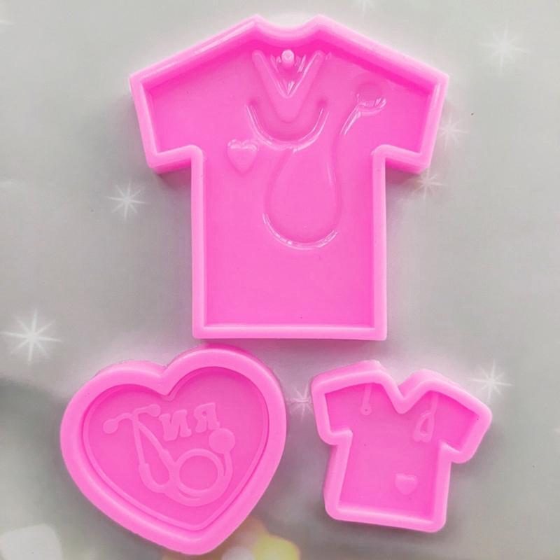 Heart-shaped Keychain Silicone Mold Loving Nurse Auscultation Clothes Pendant