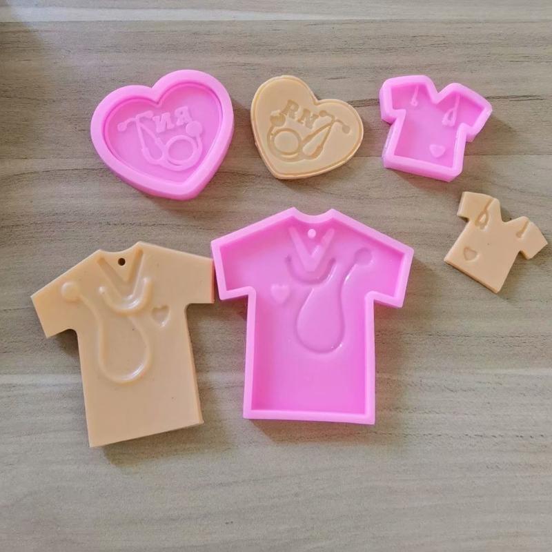 Heart-shaped Keychain Silicone Mold Loving Nurse Auscultation Clothes Pendant