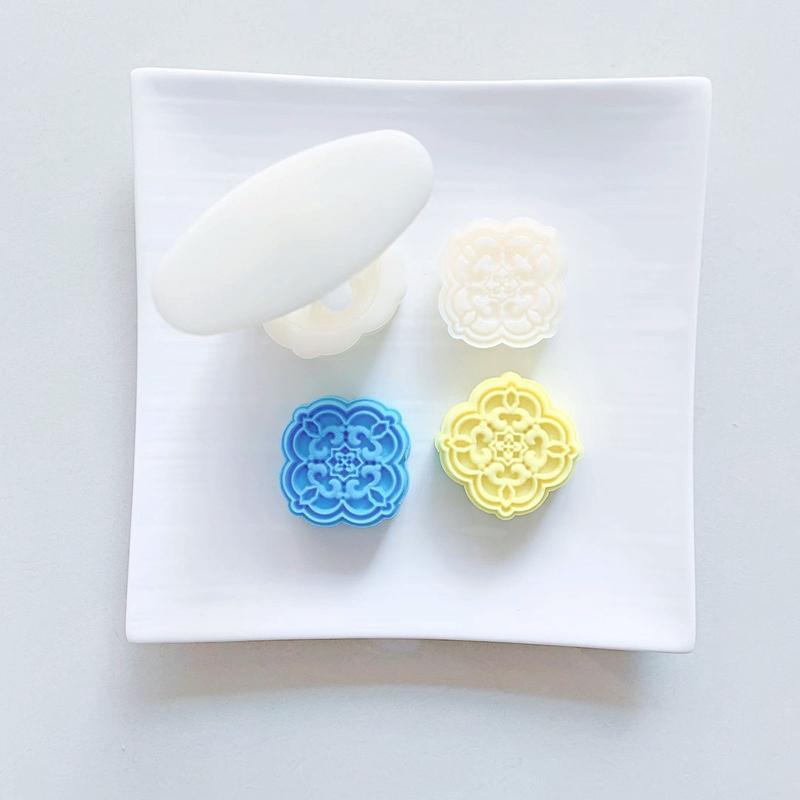 Hand Pressure Moon Cake Mold Pastry Decoration Tool Mooncake Maker 50g Durable