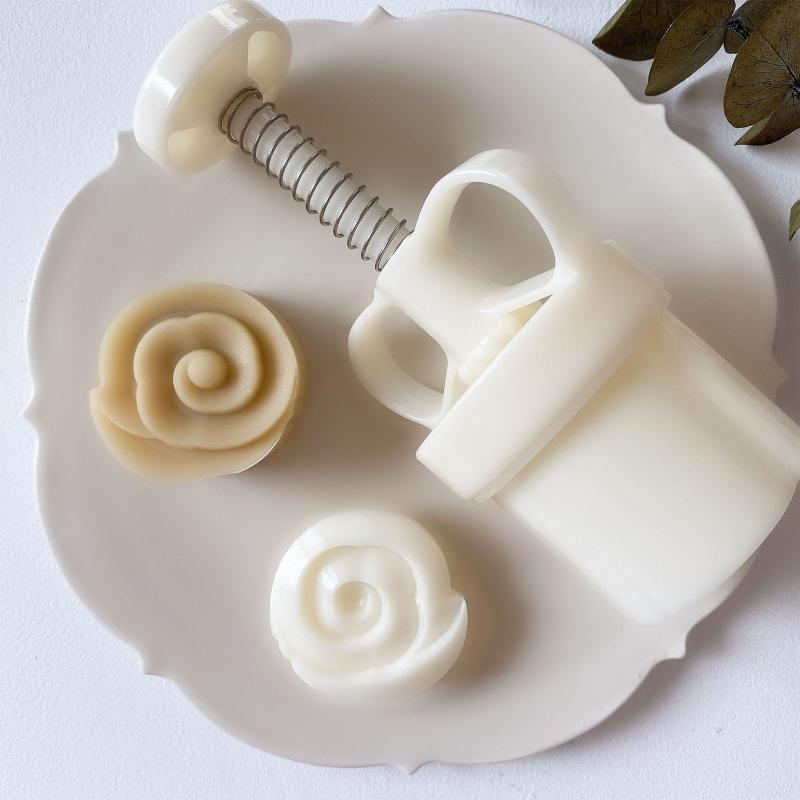 50g Cute Cloud Shaped Pastry Moulds Mooncake Molds Mooncake Mould Baking Gadgets
