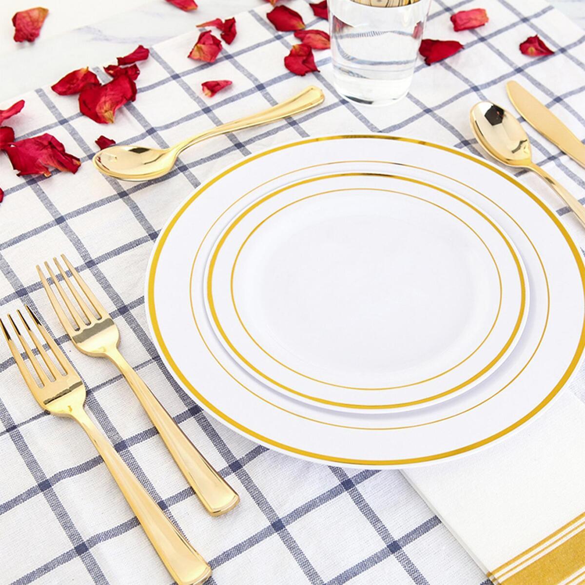 250Pcs Plastic Dinnerware Set for 25 Guest Plastic Disposable for Restaurant