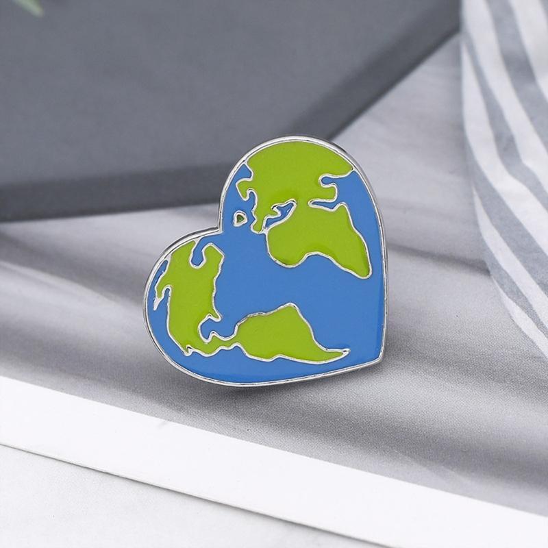 Green Earth World Map Label Pin Hat Clothes Bag Enamel Pin Heart Shaped Brooches