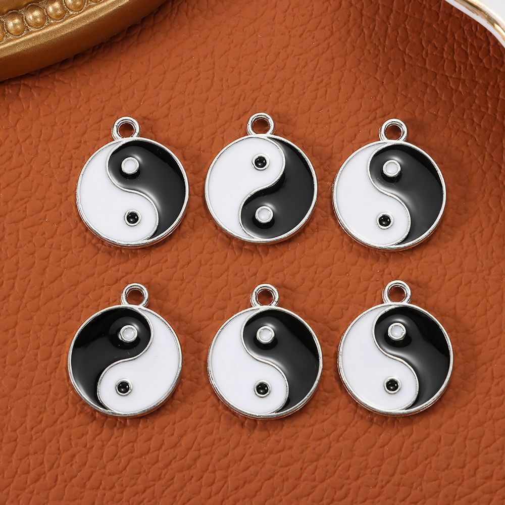 Making DIY Tai Chi Charms Jewelry Accessories Yin Yang Pendant White Black