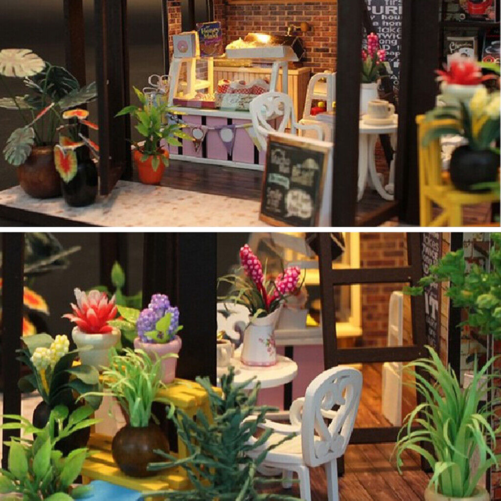 1:24 Scale  Coffee House With Furniture & LED Lights Playset