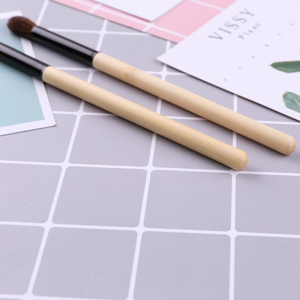 Face Beauty Makeup Brushes Bamboo Handle Eyeshadow Powder Brush Cosmetics