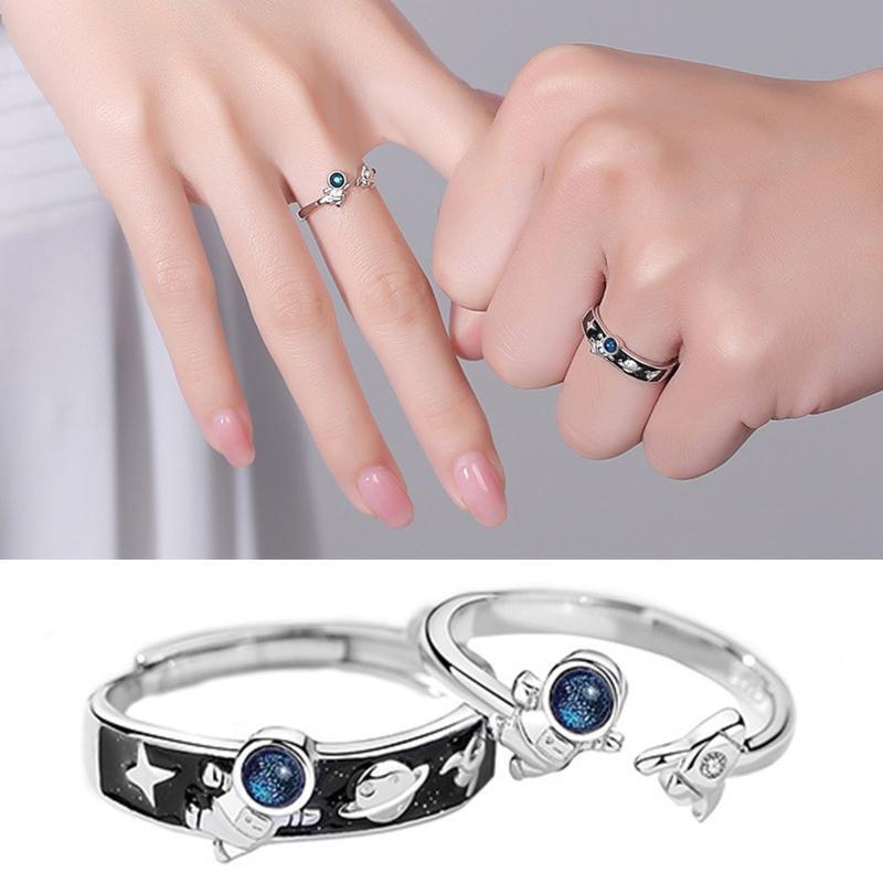 2Pcs/Set Astronauts Planet Adjustable Rings for Women Girls Open Finger Rings